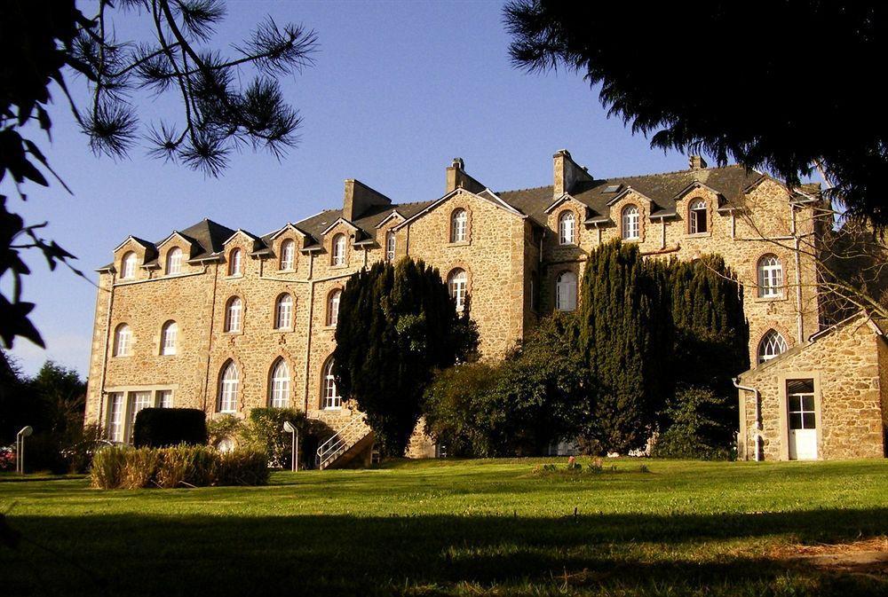 Hotel-Restaurant De L'Abbaye Plancoet ภายนอก รูปภาพ