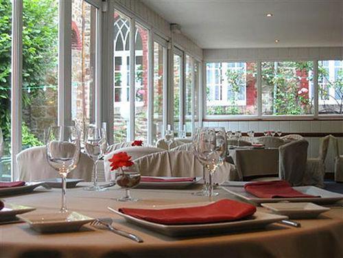 Hotel-Restaurant De L'Abbaye Plancoet ร้านอาหาร รูปภาพ
