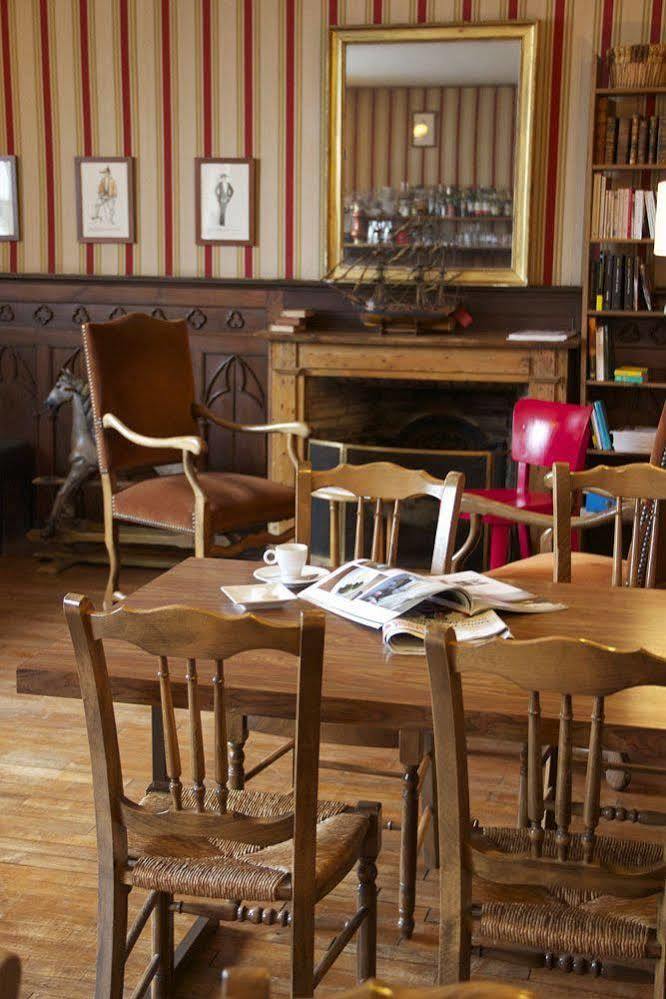 Hotel-Restaurant De L'Abbaye Plancoet ภายนอก รูปภาพ