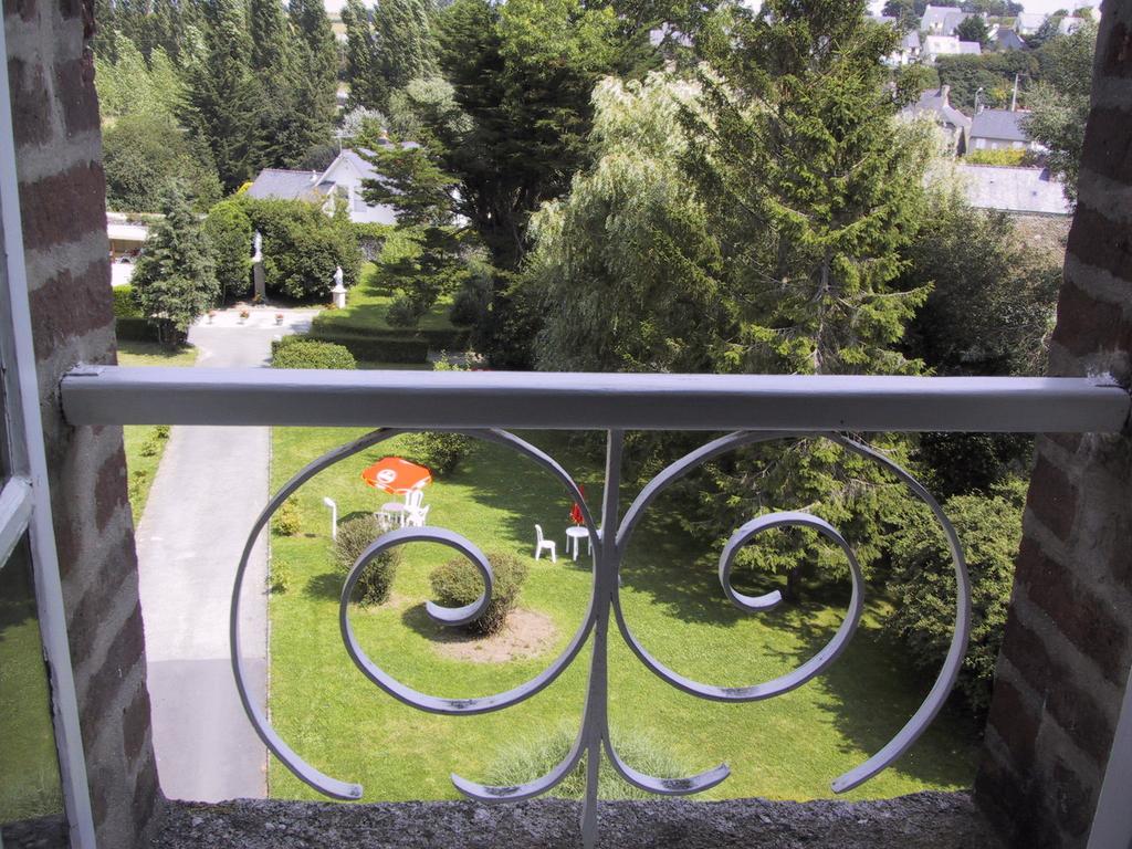 Hotel-Restaurant De L'Abbaye Plancoet ภายนอก รูปภาพ